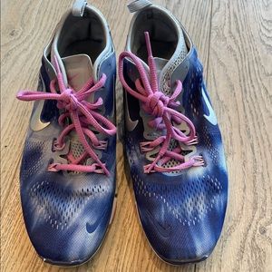 Womens Nike Run Sneakers-Size 8